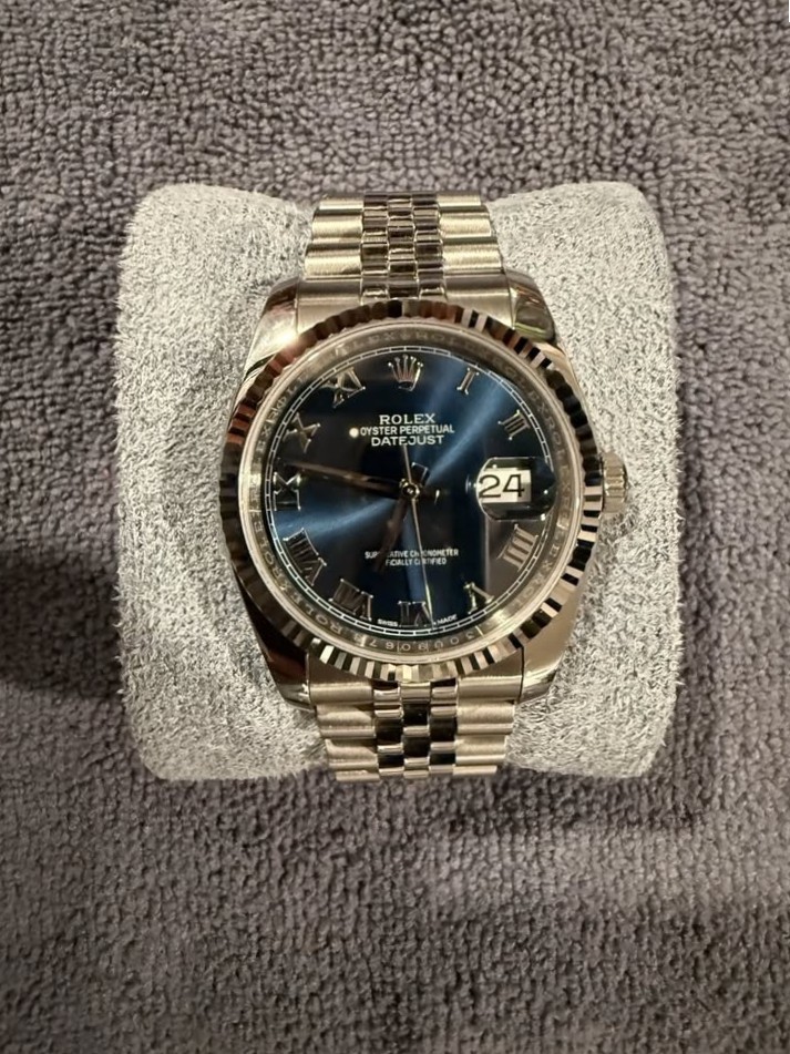 Montre Rolex Datejust 36 mm cadran bleu chiffres romains