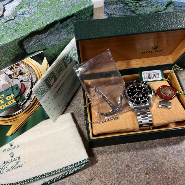 Rolex Submariner Date 16610 – Automatique – Acier inoxydable – Cadran noir 40 mm